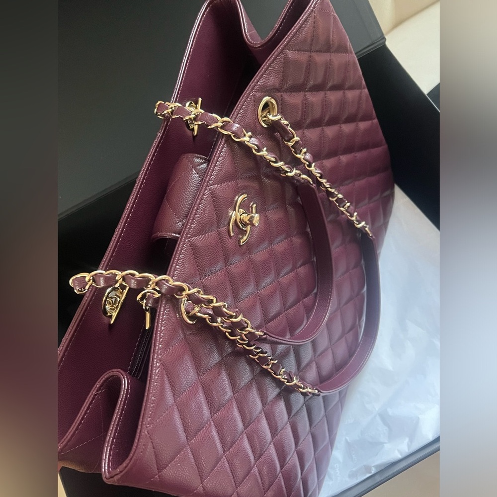 NEW🔥Chanel Classic CC Burgundy/ Dark Wine Color Caviar Large Tote Bag - Picture 7 of 15